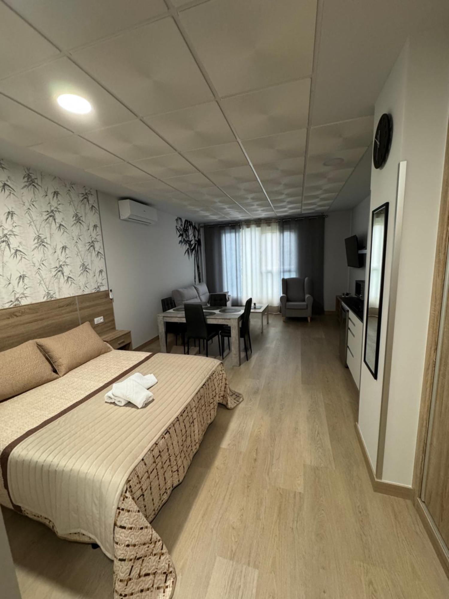 Apartamentos Turisticos Peregrin Palas Palas de Rei Exterior photo